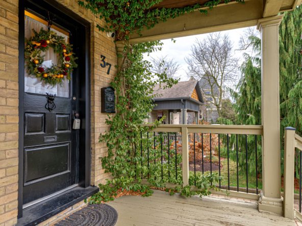 Family buying a home in Kitchener-Waterloo with REALTOR Jenny Domingos